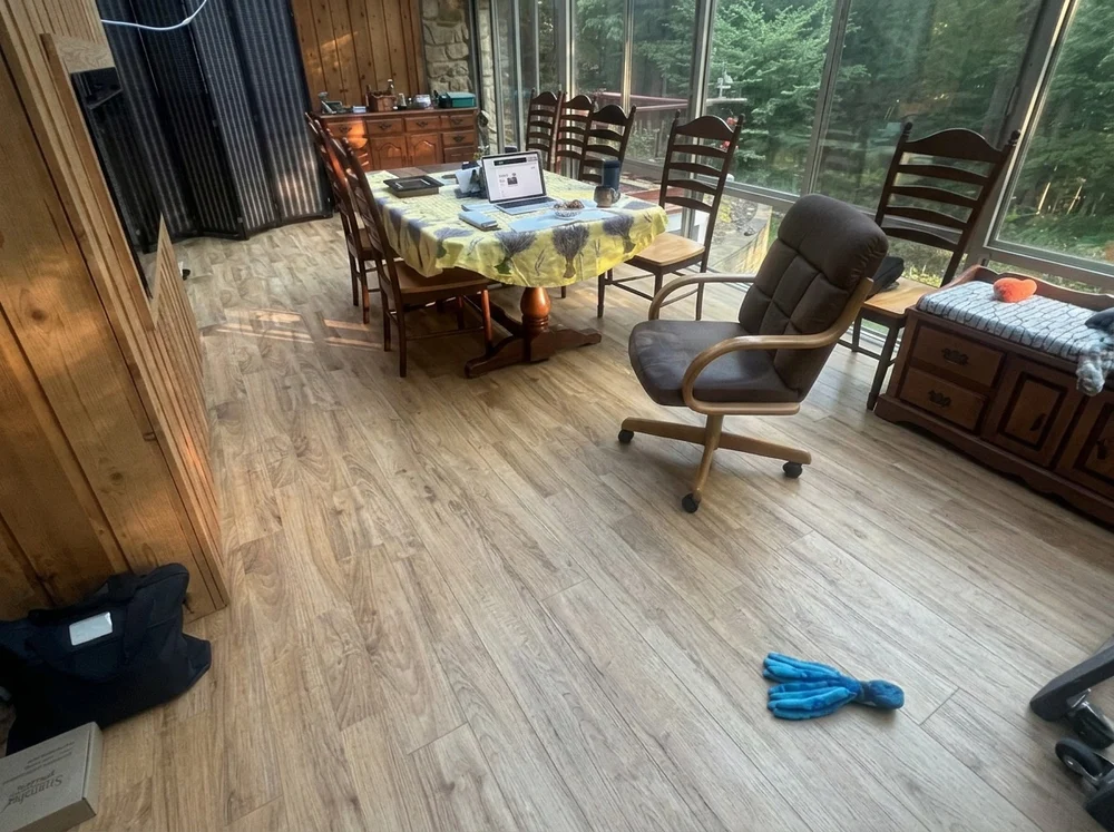 Original sunroom before AI renovation